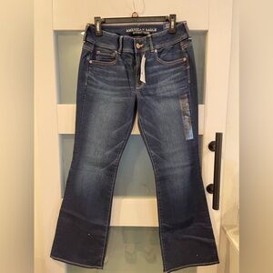 American Eagle Kick Boot Mid Rise Super Stretch 10 Short